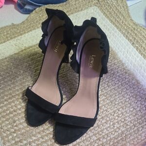 Lewit Black Ruffle Strap Heels